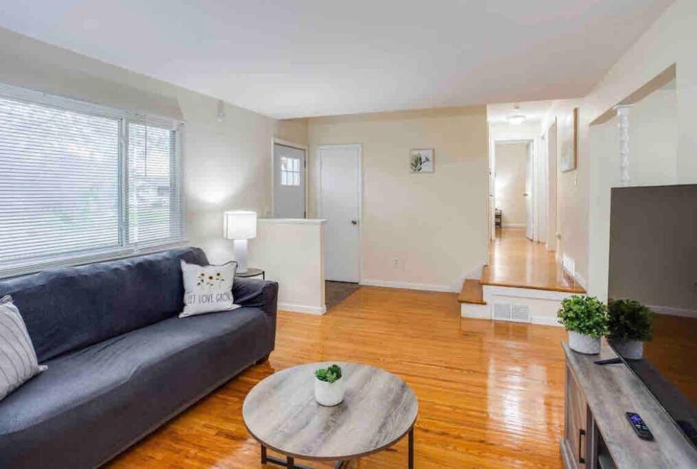 Apartamento Amazing Ranch Mins Away From Airprt/rit/dwtn/uofr Rochester